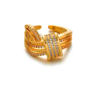 Woman stacking LIVKE textured gold rings with UV color shift effect for TikTok transition video