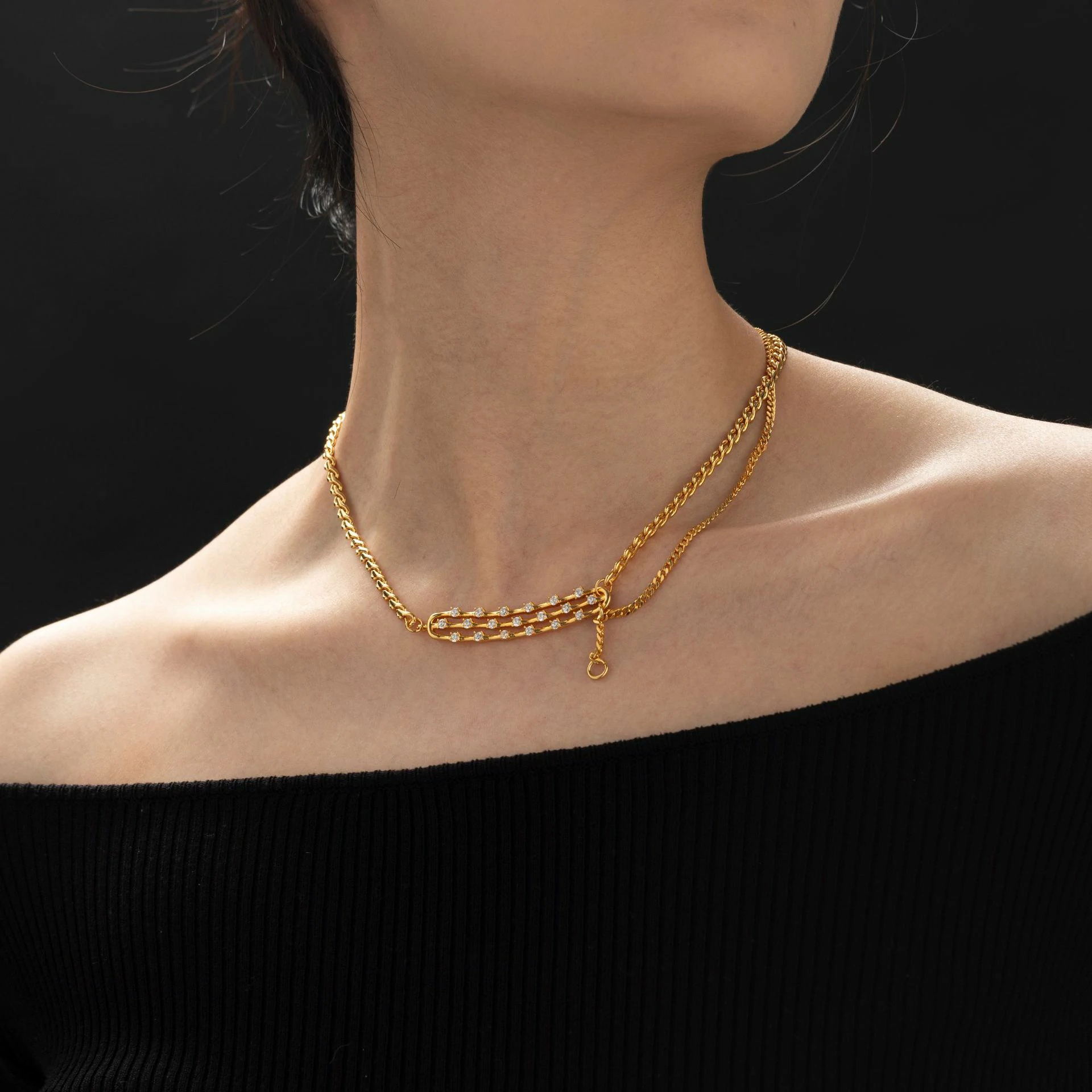 livke-vintage-gold-plated-zircon-necklace (3) LIVKE gold-plated adjustable chain necklace with cubic zirconia stones, layered with minimal pendants for everyday jewelry styling