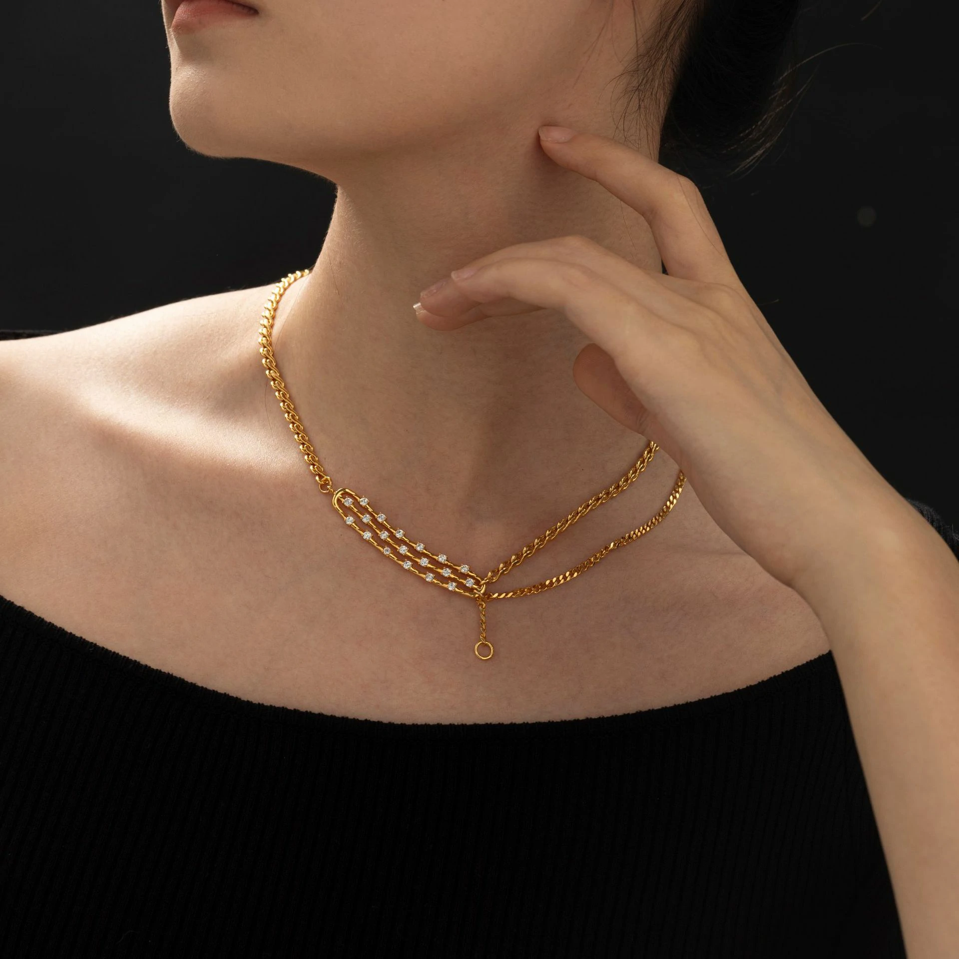 livke-vintage-gold-plated-zircon-necklace (4) LIVKE gold-plated adjustable chain necklace with cubic zirconia stones, layered with minimal pendants for everyday jewelry styling